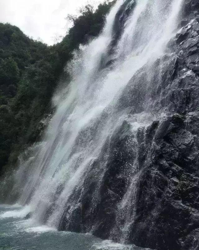此间不负